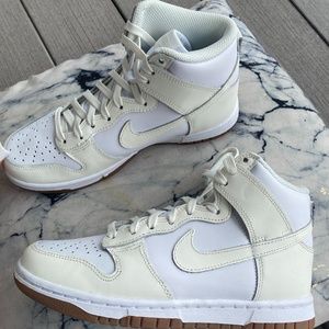 W Nike Dunk High
